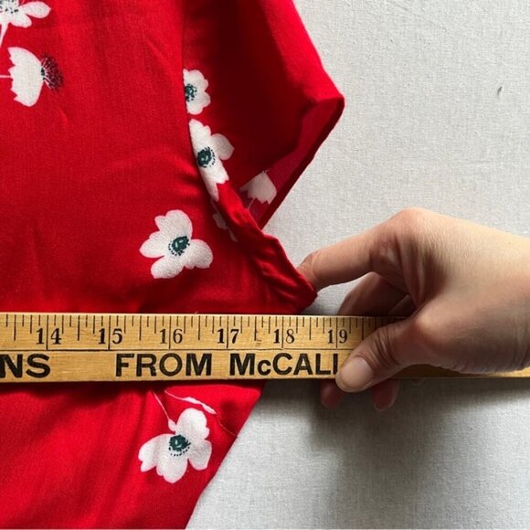 Bardot red floral faux wrap belted short sleeve dress Sz S - Picture 10 of 11